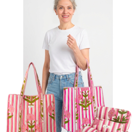 kit weekend londres avec trousses de toilettes maquillage et sac cabas en coton matelassé rouge rose motif fleurs rayures moderne par Bohosoleil