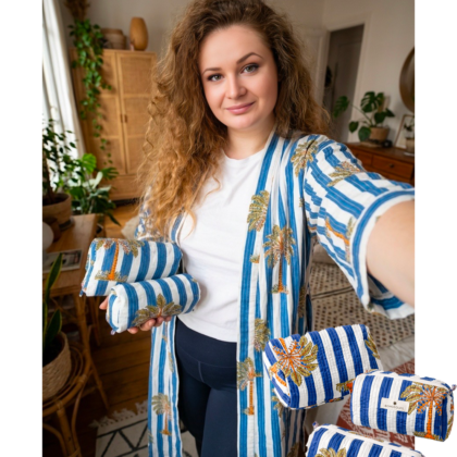 kit sweet home nice en coton avec peignoir et trousses de maquillage