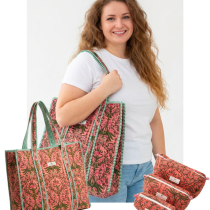 kit weekend bangkok avec trousses de toilettes maquillage et sac cabas en coton matelassé corail floral motif fleurs par Bohosoleil