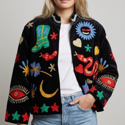 veste noir suzani velours broderies tendance bottes serpent coeur soleil smiley